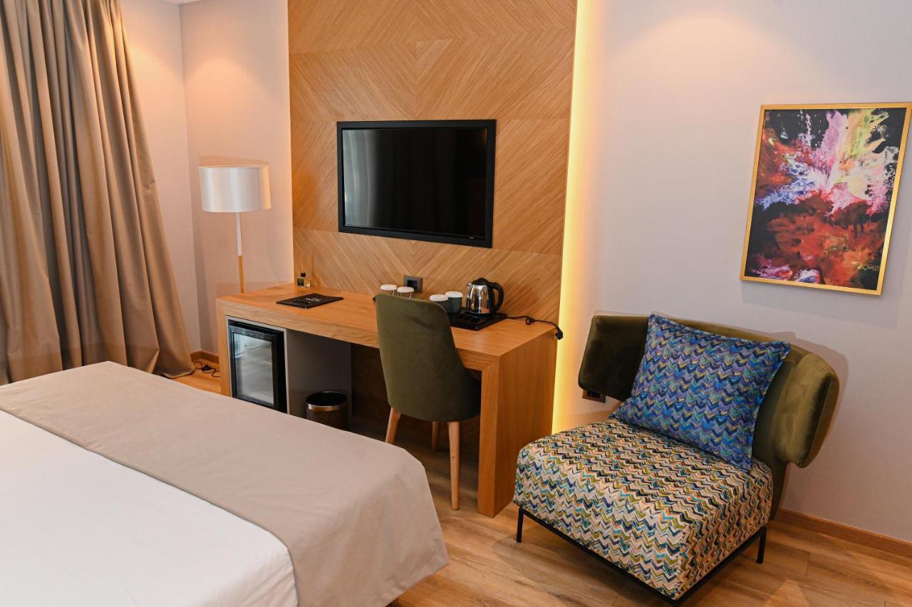 White Hill Hotel, Spa & Conferences Дуррес Экстерьер фото