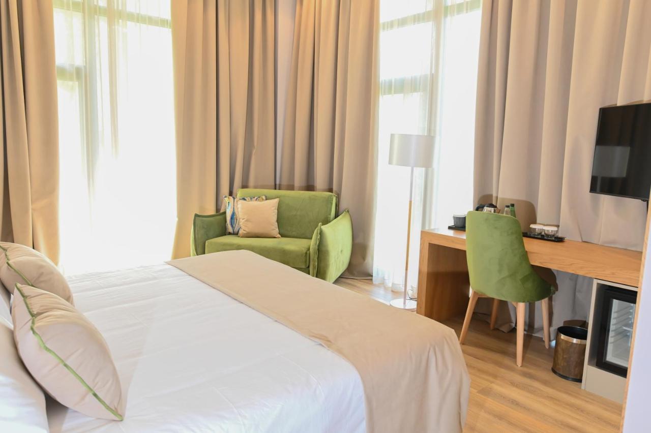 White Hill Hotel, Spa & Conferences Дуррес Экстерьер фото