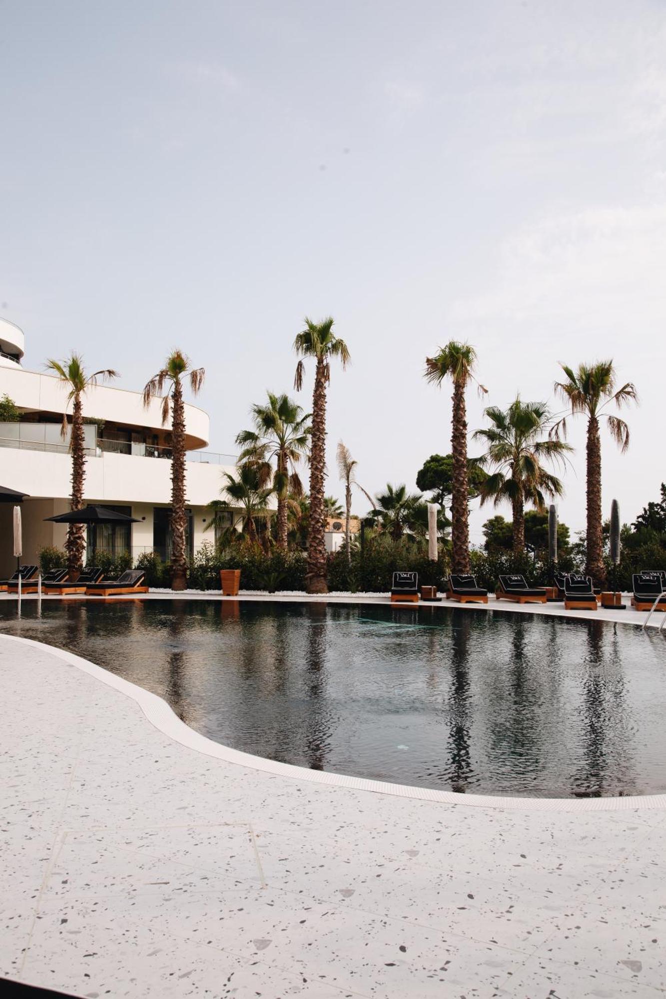 White Hill Hotel, Spa & Conferences Дуррес Экстерьер фото